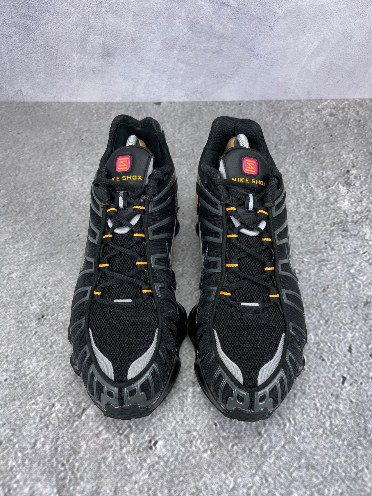 Nike Shox TL IF7119-001 - buty sportowe, widok z góry