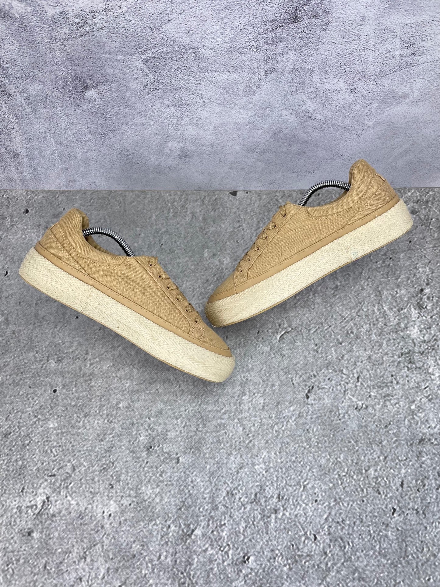 Tommy Hilfiger Vulc Linnen FW0FW07673 - buty sportowe, zewnętrzny panel prawego buta