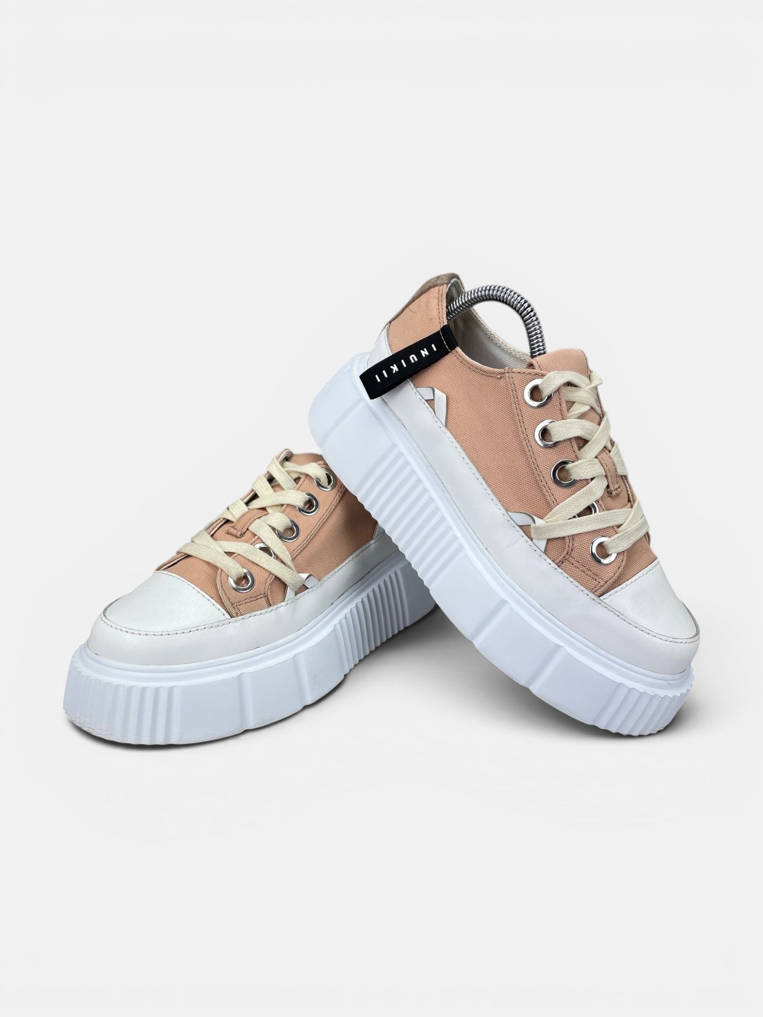 Inuikii Matilda Canvas Low 30102-024-707 - buty sportowe, boczny profil