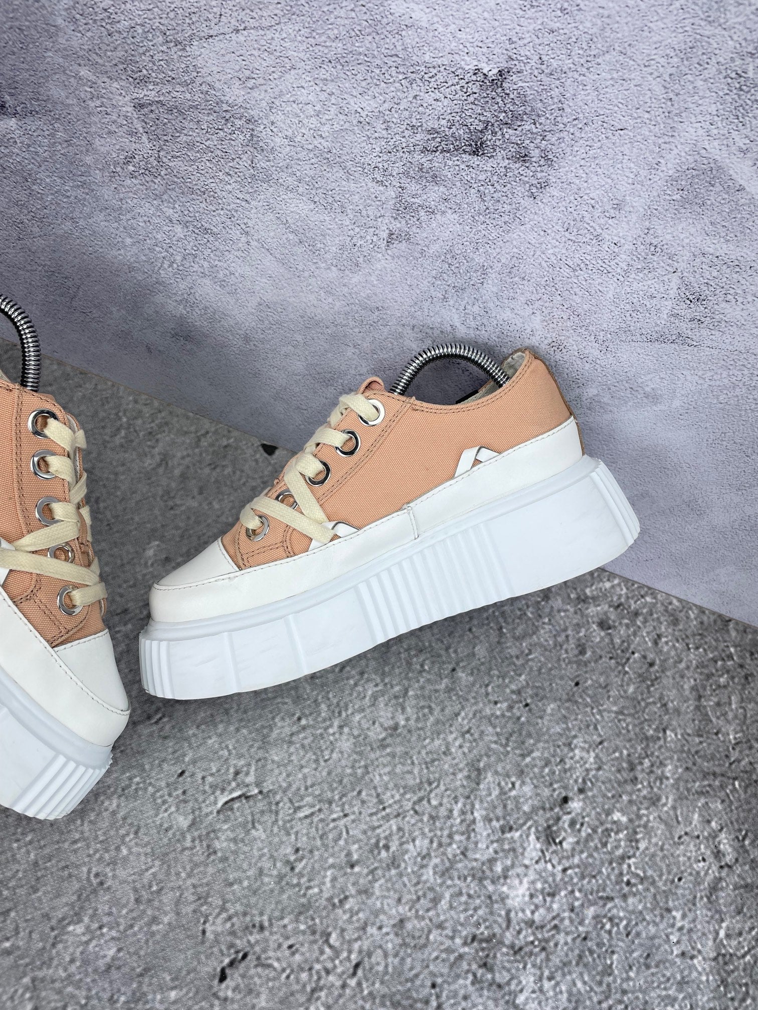 Inuikii Matilda Canvas Low 30102-024-707 - buty sportowe, wewnętrzny panel prawego buta
