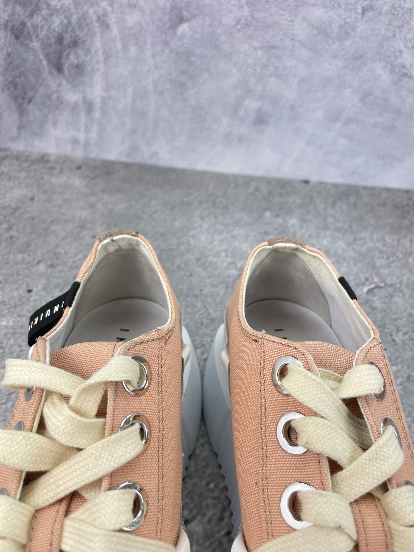 Inuikii Matilda Canvas Low 30102-024-707 - buty sportowe, zapiętki butów