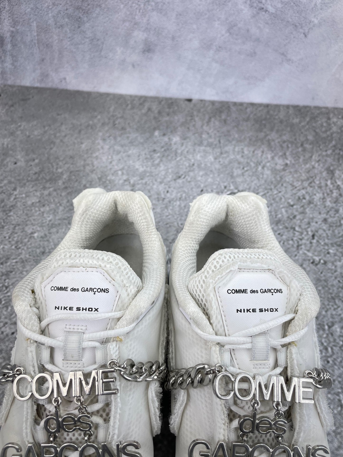 Nike Shox TL / CDG Triple White - buty sportowe, zapiętki butów