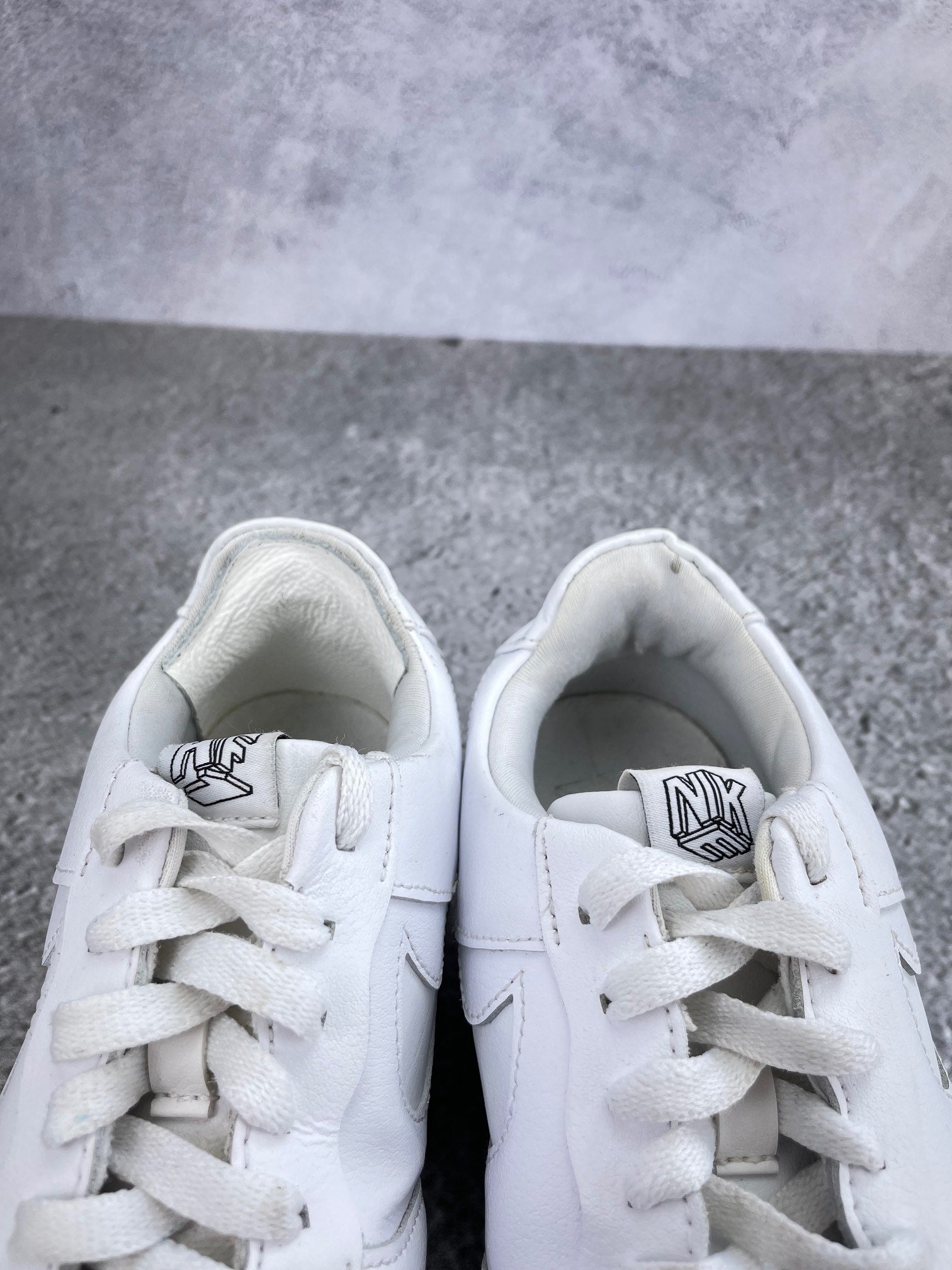 Nike Air Force 1 Pixel CK6649-100 - buty sportowe, zapiętki butów