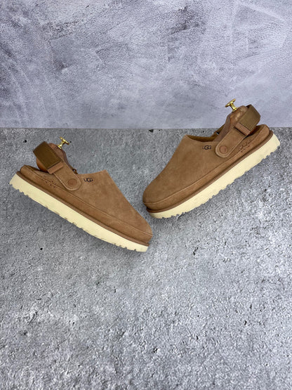 UGG Goldenstar Clog 1138252 - buty sportowe, widok z góry na zewnętrzną stronę butów