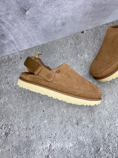 UGG Goldenstar Clog 1138252 - buty sportowe, zewnętrzny panel lewego buta