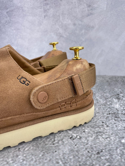 UGG Goldenstar Clog 1138252 - buty sportowe, opcjonalne zdjęcie 1