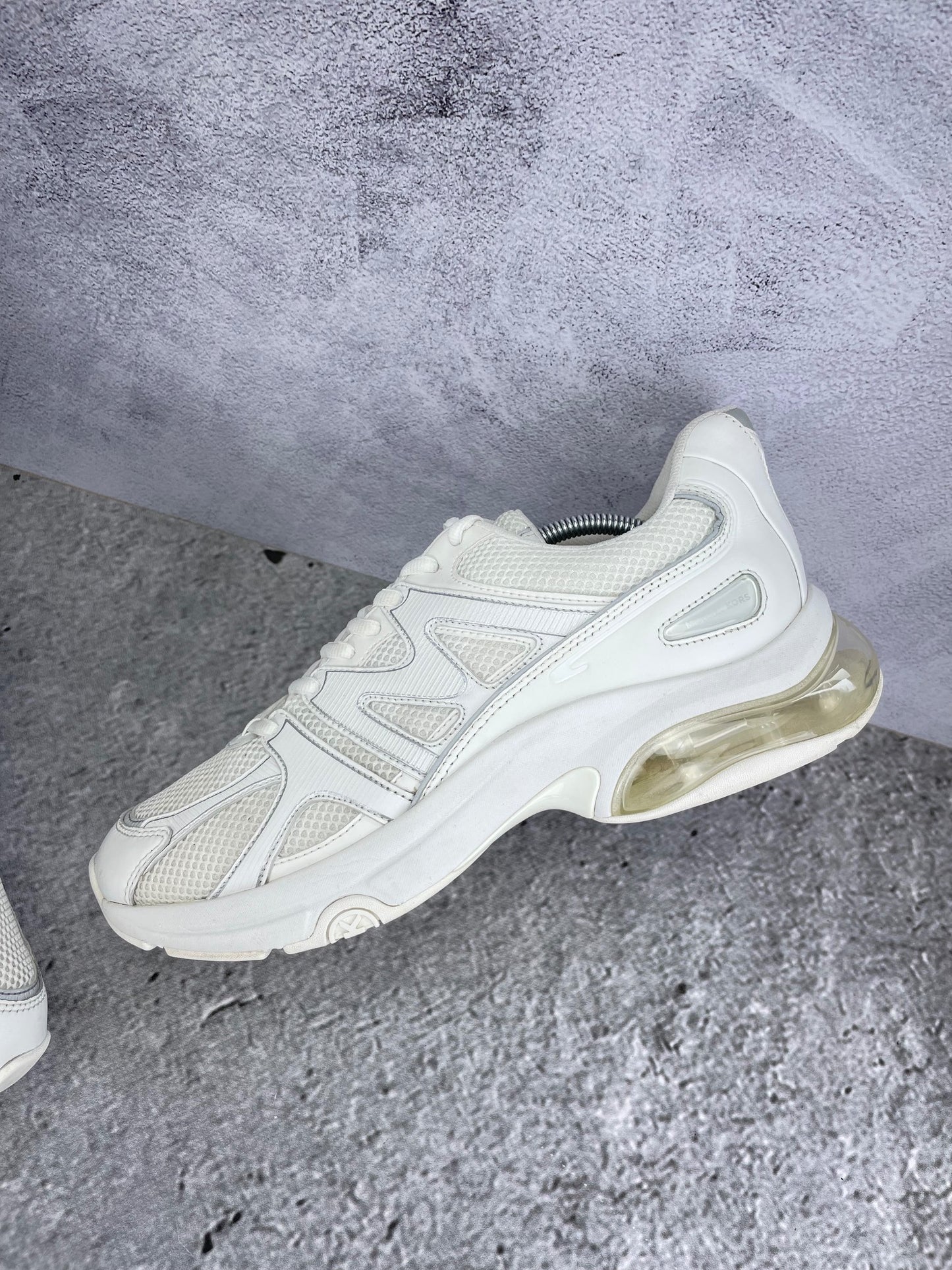 Michael Kors Kit Trainer Extreme 42S3KIFS3L - buty sportowe, widok z góry na wewnętrzną stronę butów