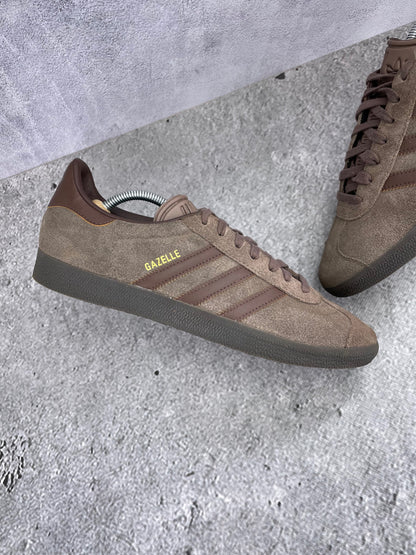 Adidas Gazelle Earth Strata - buty sportowe, zewnętrzny panel lewego buta