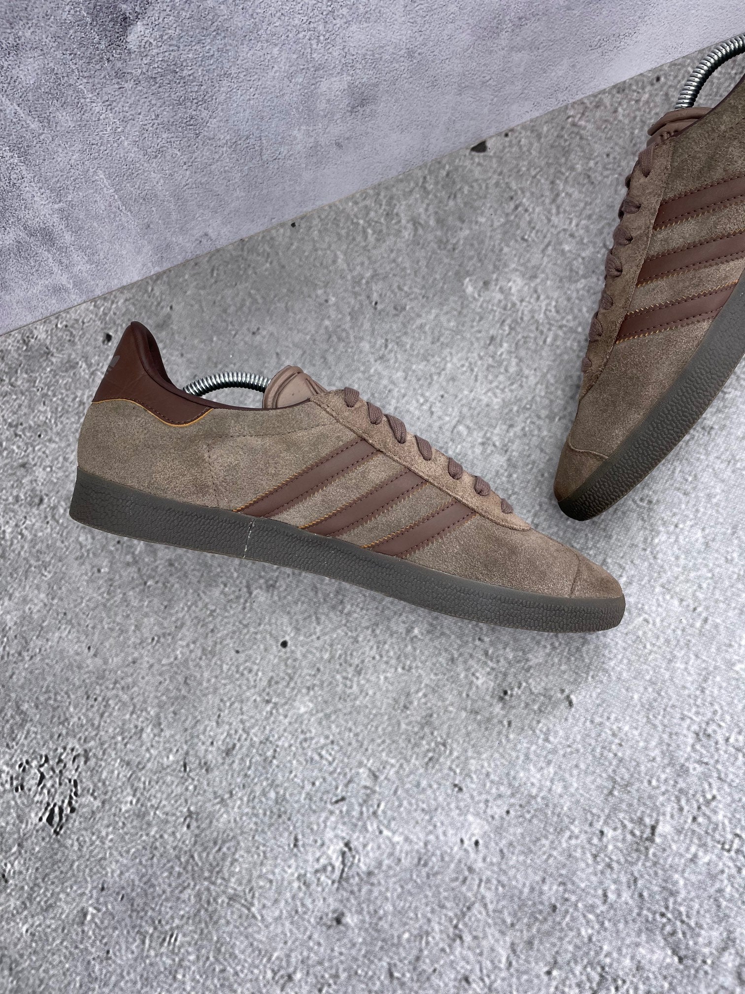 Adidas Gazelle Earth Strata - buty sportowe, wewnętrzny panel lewego buta