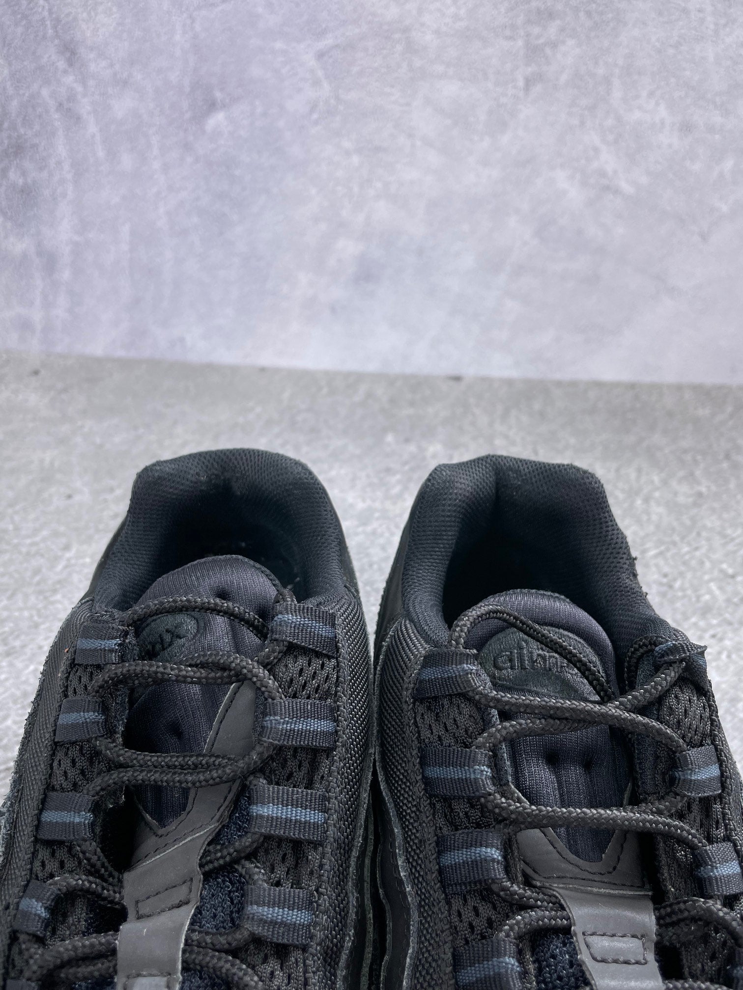 Nike Air Max 95 Triple Black - buty sportowe, podeszwa