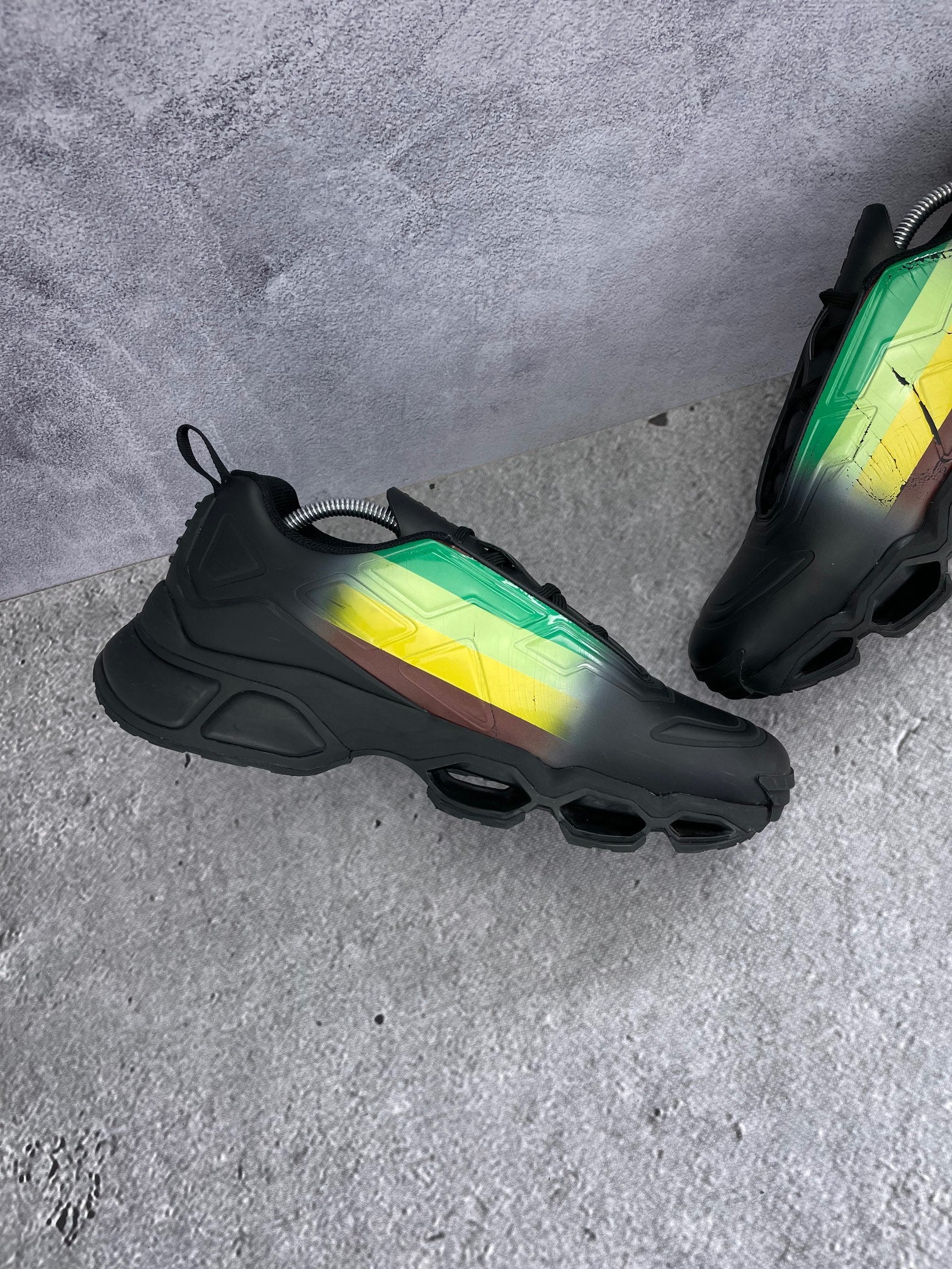 Prada Collision Cross 4E3595 - buty sportowe, wewnętrzny panel lewego buta