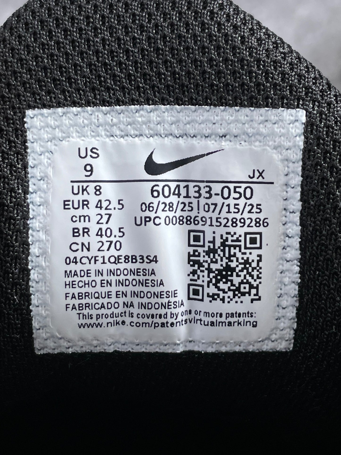 Nike Air Max Plus Triple Black - buty sportowe, metka