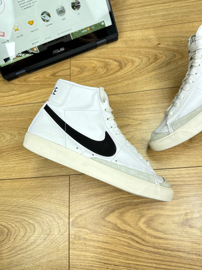 Nike Blazer Mid 77 (43)