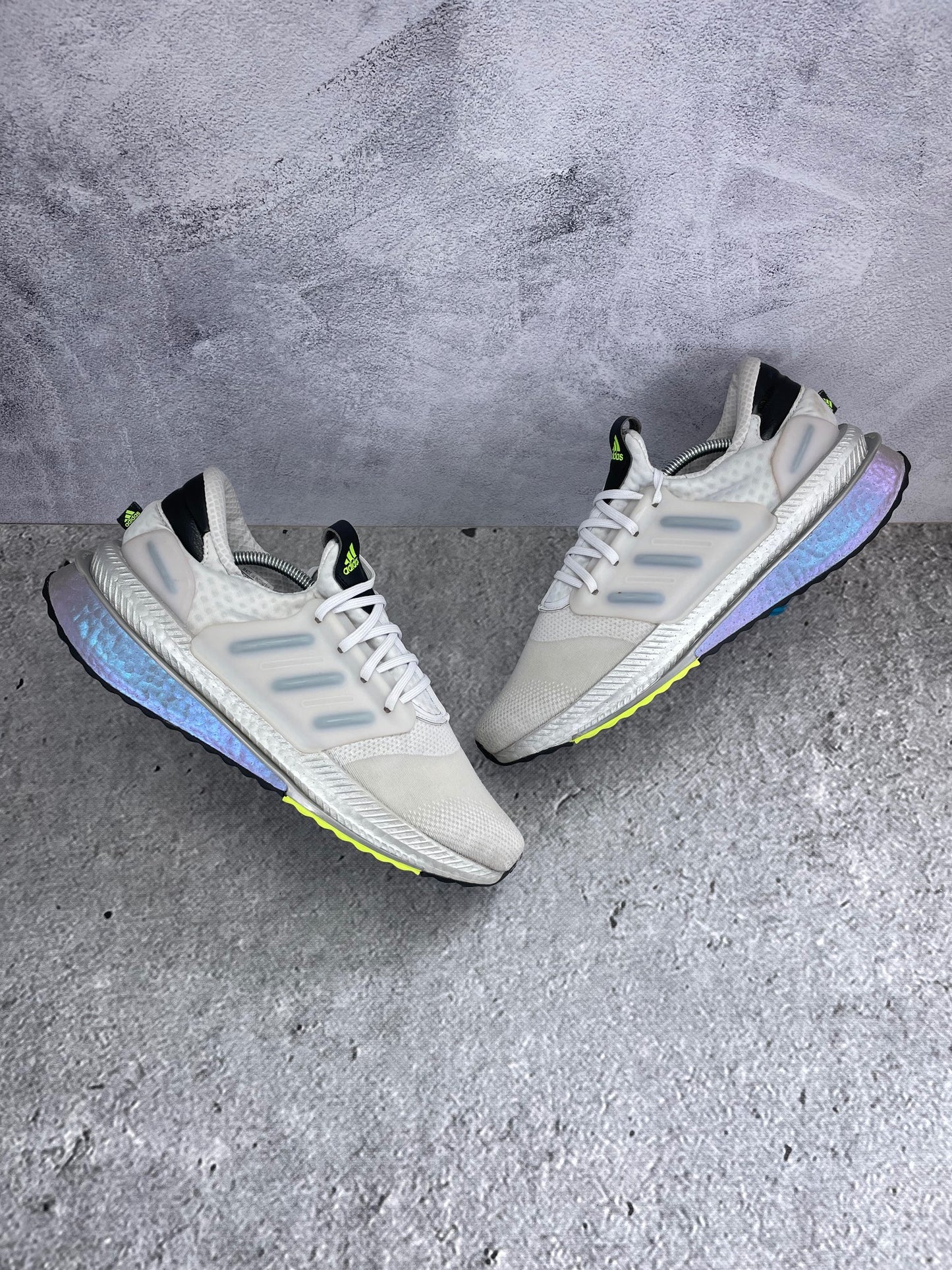Adidas X_PLRBOOST ID9596 - buty sportowe, widok z góry na zewnętrzną stronę butów