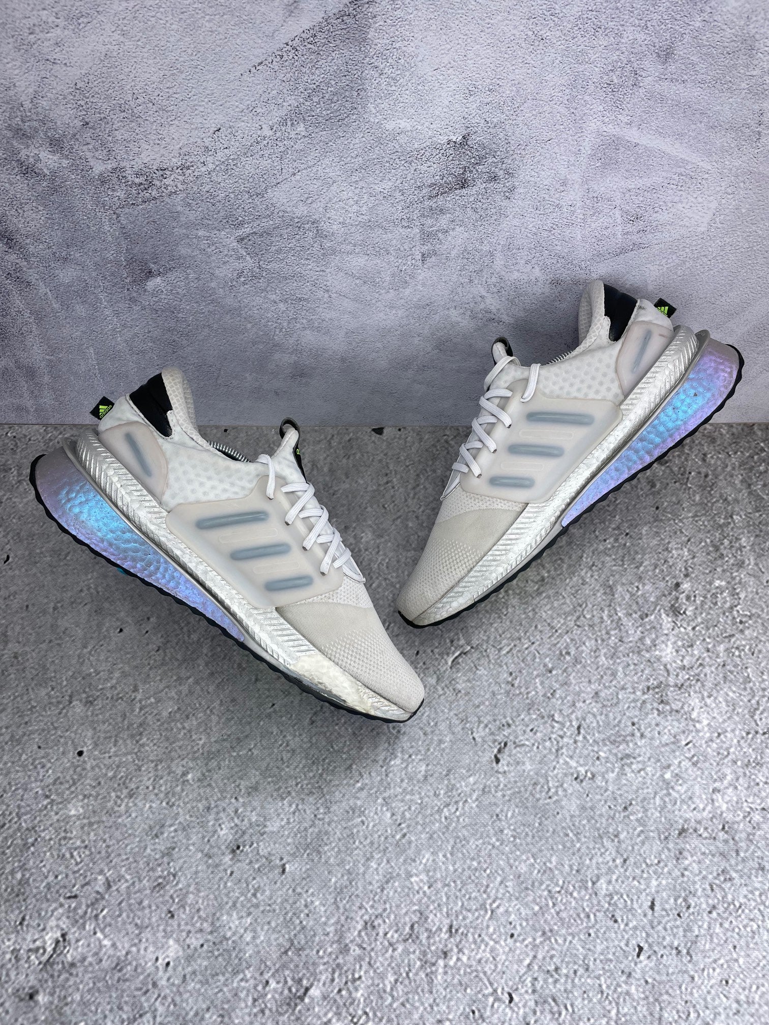 Adidas X_PLRBOOST ID9596 - buty sportowe, zewnętrzny panel prawego buta