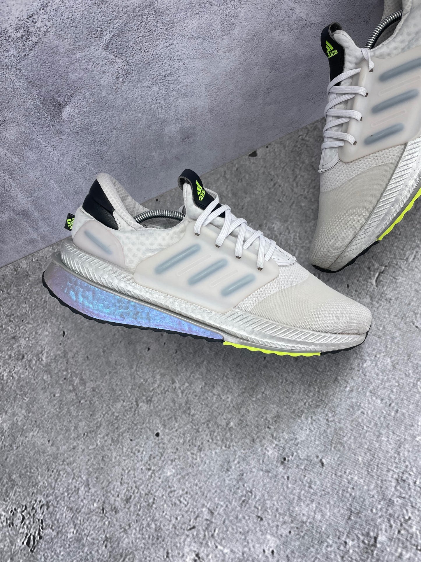 Adidas X_PLRBOOST ID9596 - buty sportowe, zewnętrzny panel lewego buta