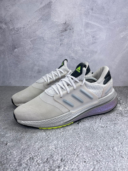Adidas X_PLRBOOST ID9596 - buty sportowe, widok z boku na tle studyjnym