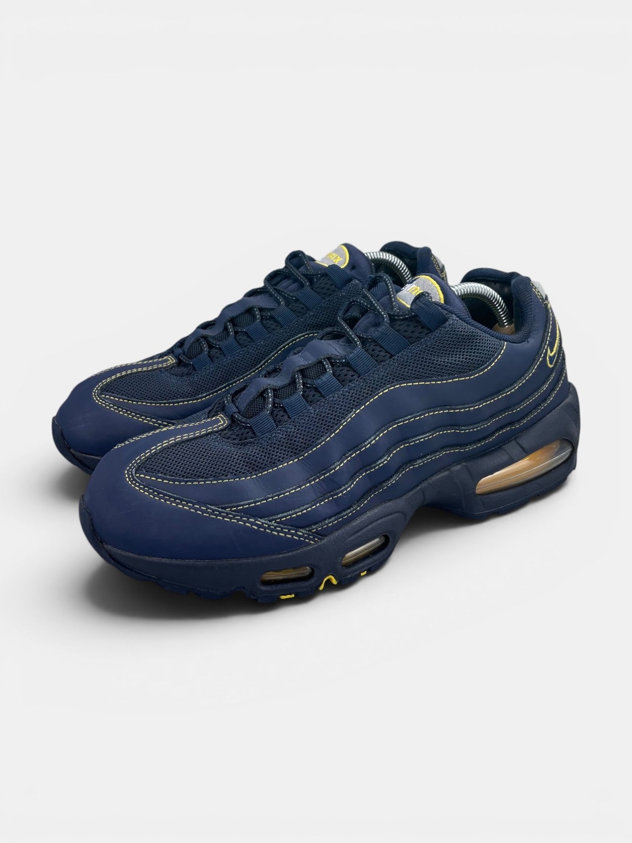 Nike Air Max 95 Michigan - buty sportowe, widok z boku