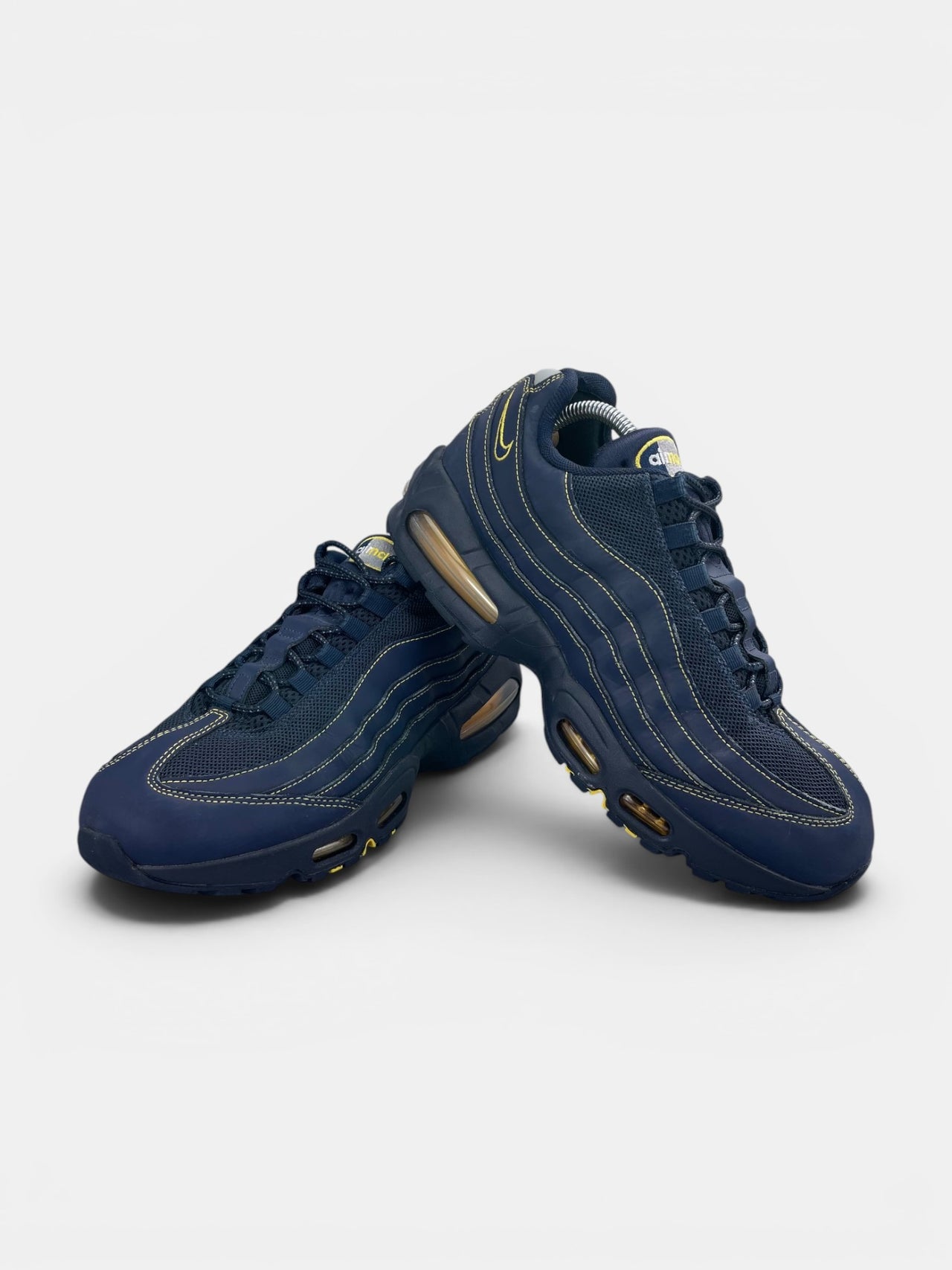 Nike Air Max 95 Michigan - buty sportowe, boczny profil