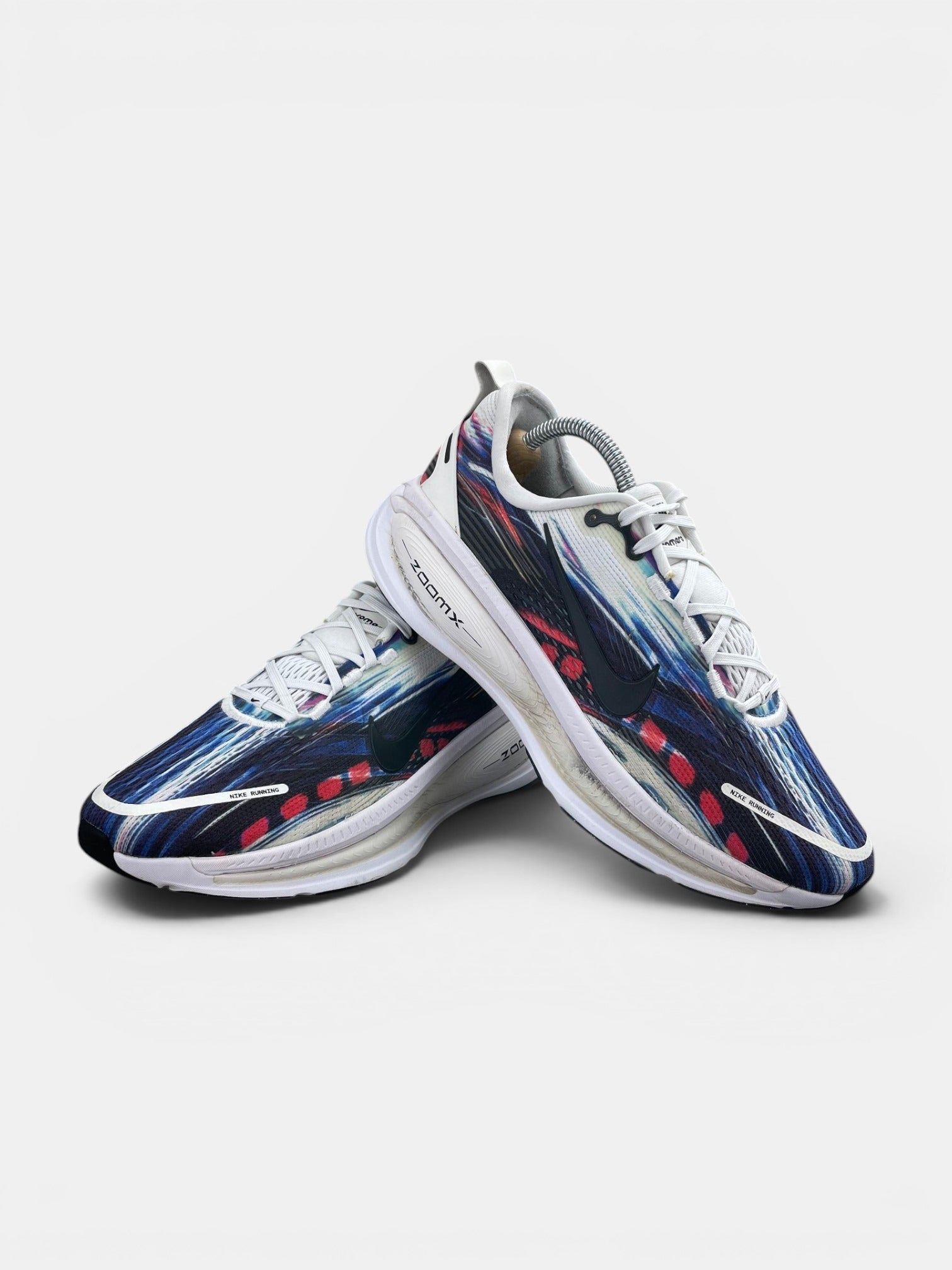 Nike Vomero 18 Multicolor - buty sportowe, boczny profil