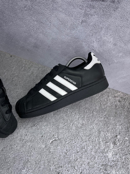 Adidas Superstar II Black White - buty sportowe, widok z góry na wewnętrzną stronę butów