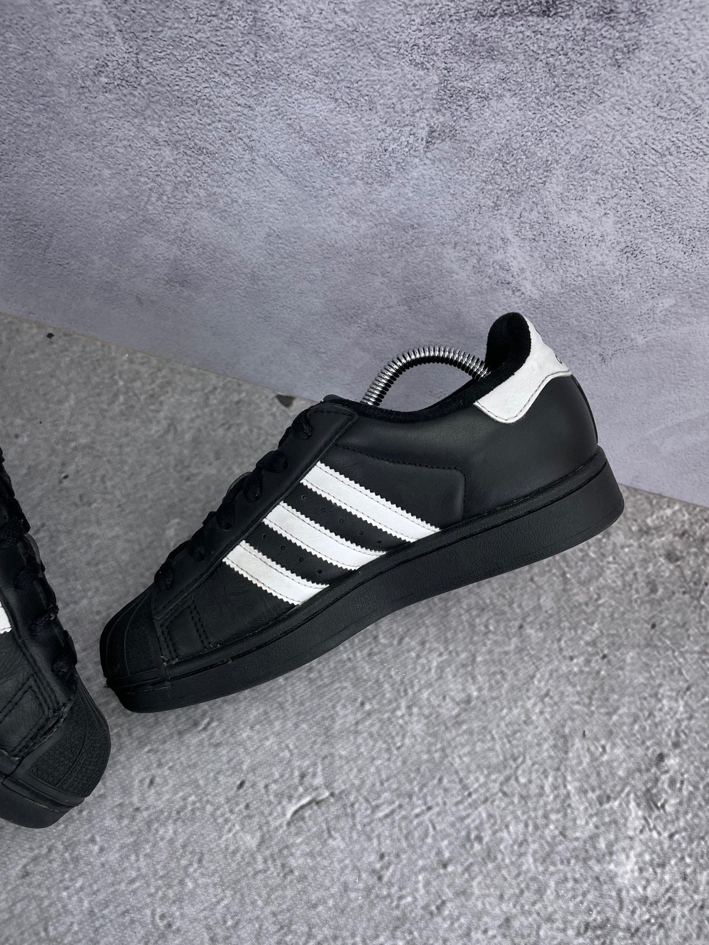 Adidas Superstar II Black White - buty sportowe, wewnętrzny panel prawego buta