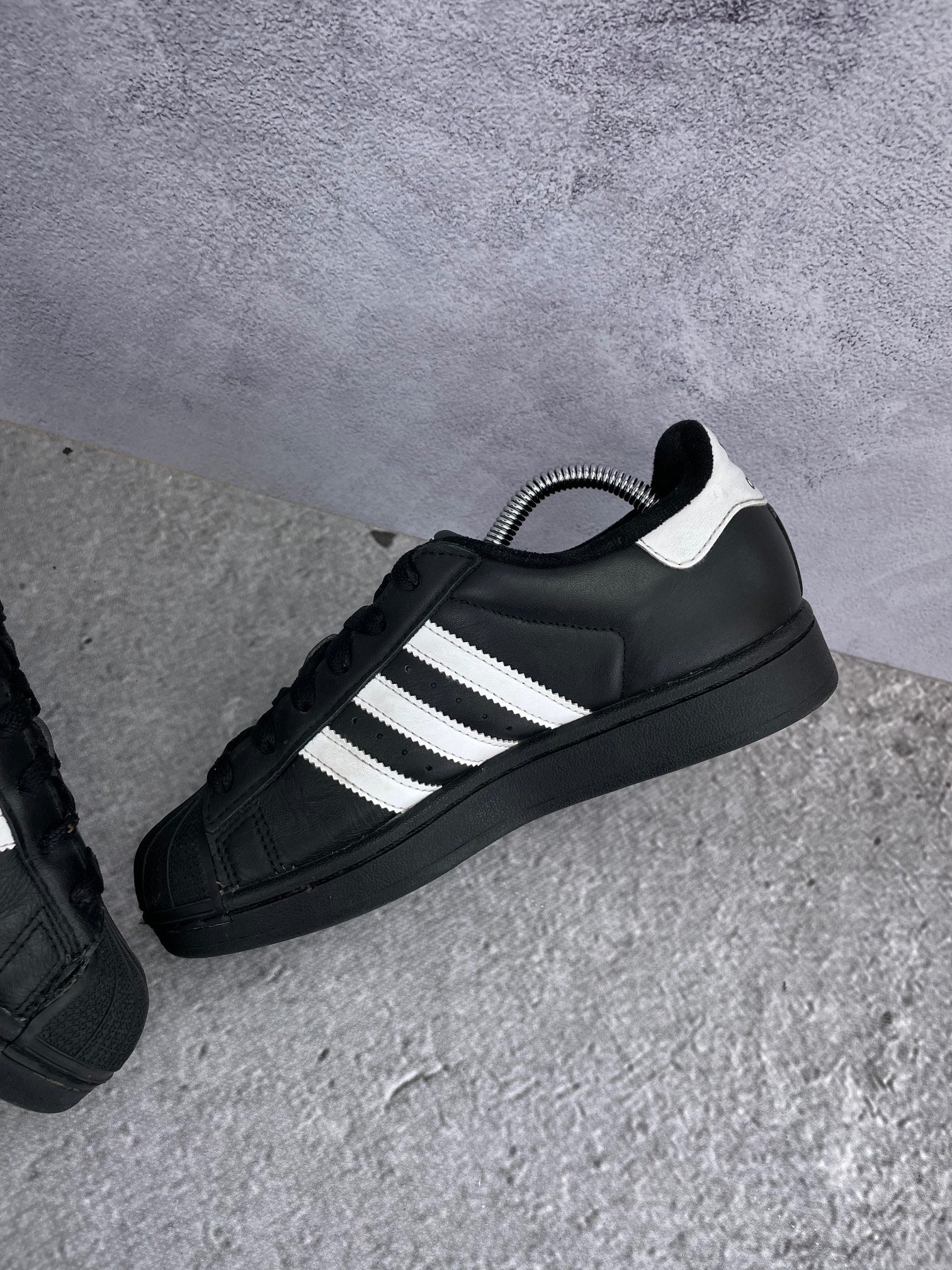 Adidas Superstar II Black White - buty sportowe, wewnętrzny panel prawego buta