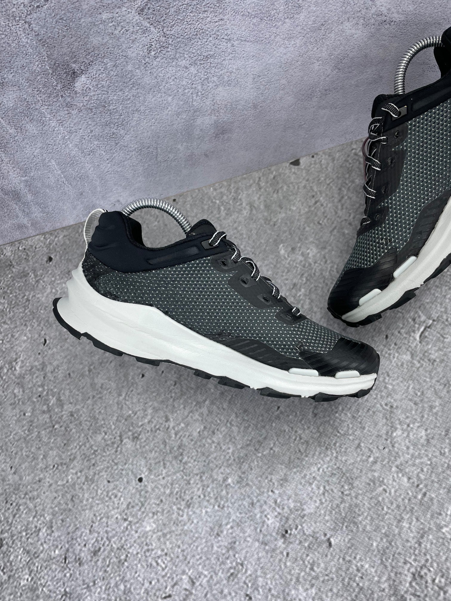 The North Face Vectiv Fastpack Futurelight NF0A5JCZ - buty sportowe, wewnętrzny panel lewego buta