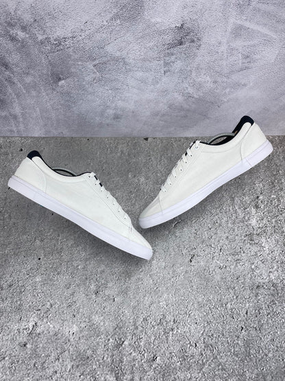 Tommy Hilfiger White Essential FM0FM03389 - buty sportowe, zewnętrzny panel prawego buta