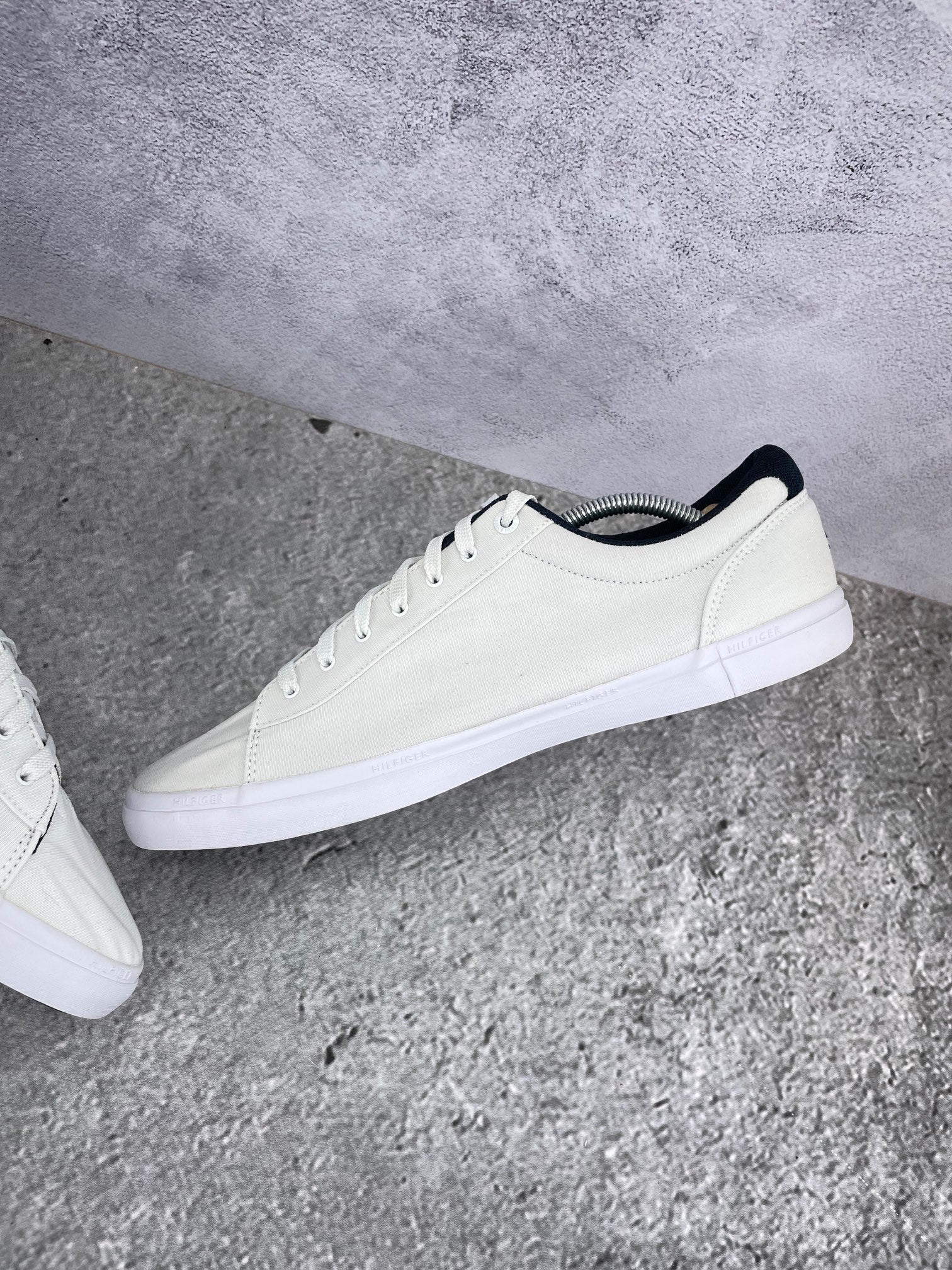 Tommy Hilfiger White Essential FM0FM03389 - buty sportowe, wewnętrzny panel lewego buta