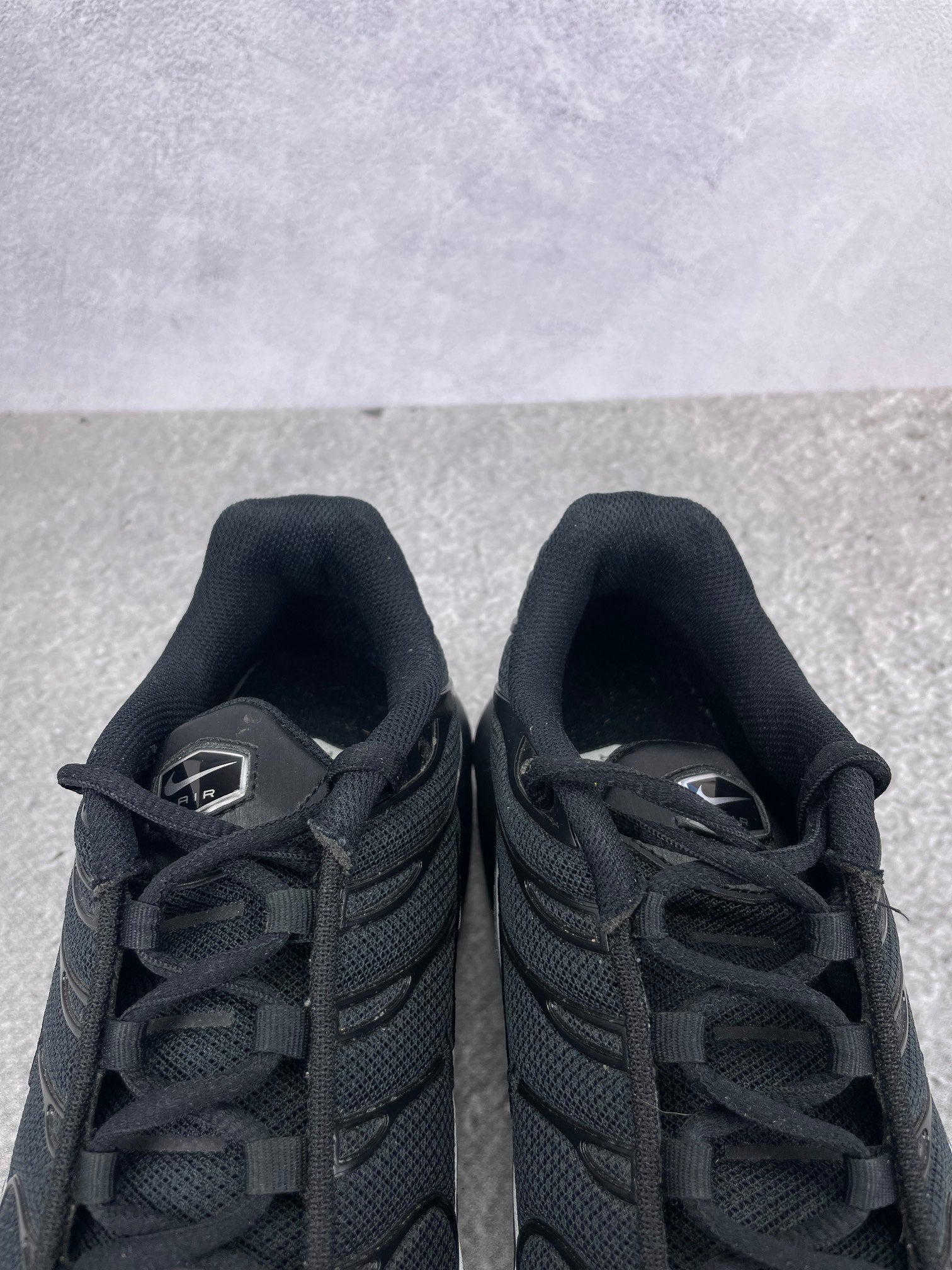 Nike Air Max Plus Black Reflective - buty sportowe, zapiętki butów