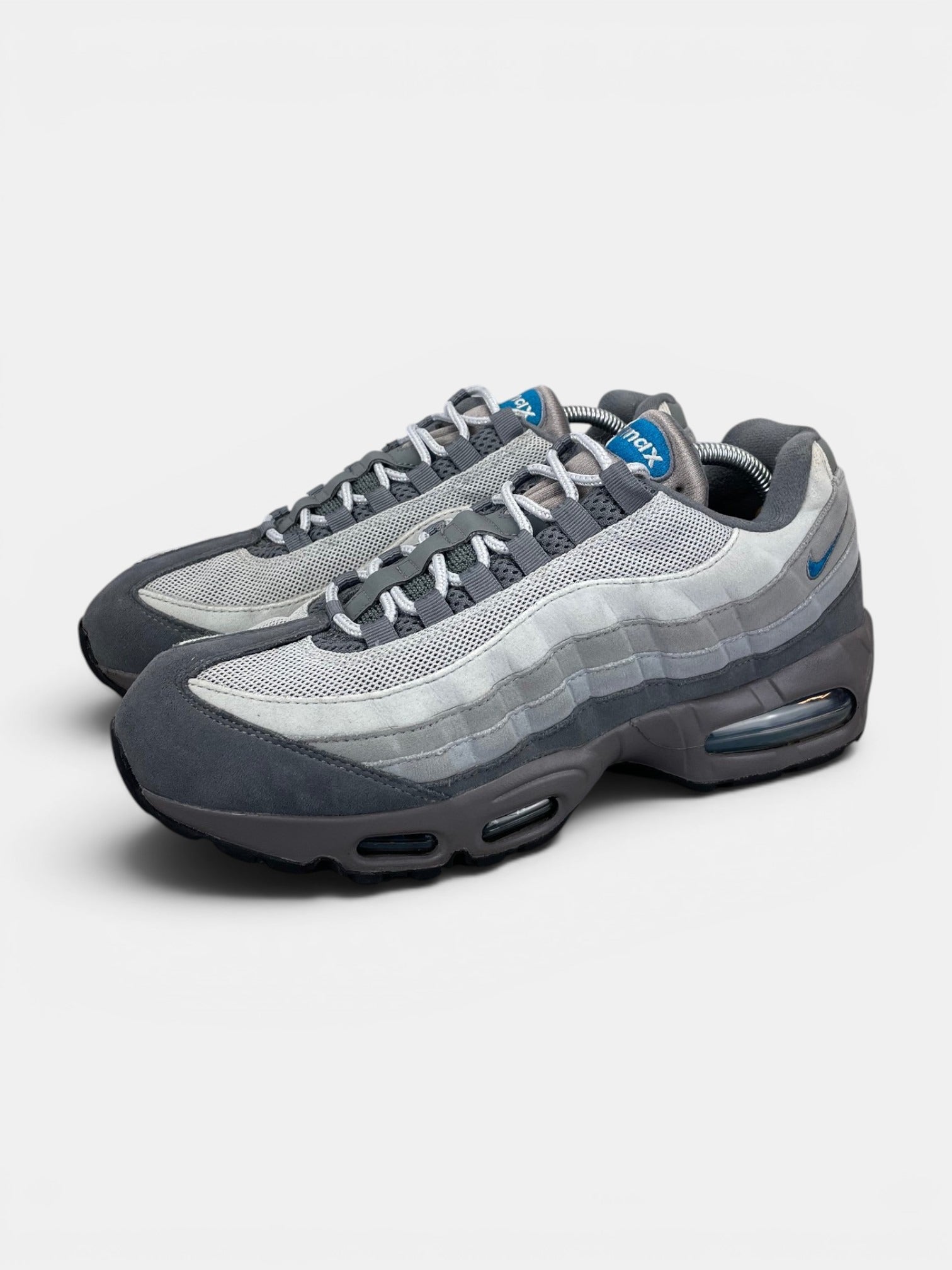 Nike Air Max 95 IH4457-003 - buty sportowe, widok z boku
