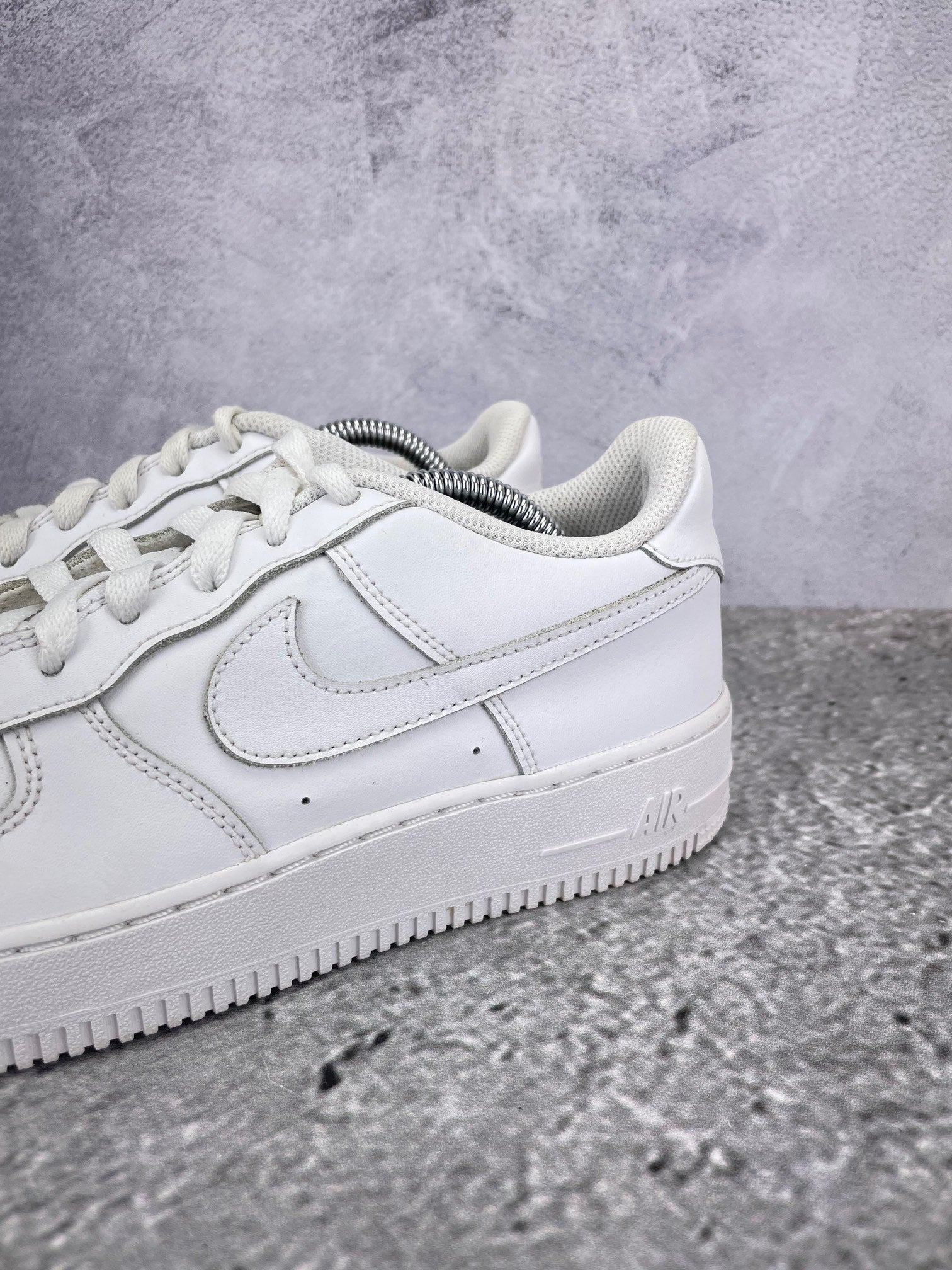 Nike Air Force 1 Low Triple White - buty sportowe, opcjonalne zdjęcie 1