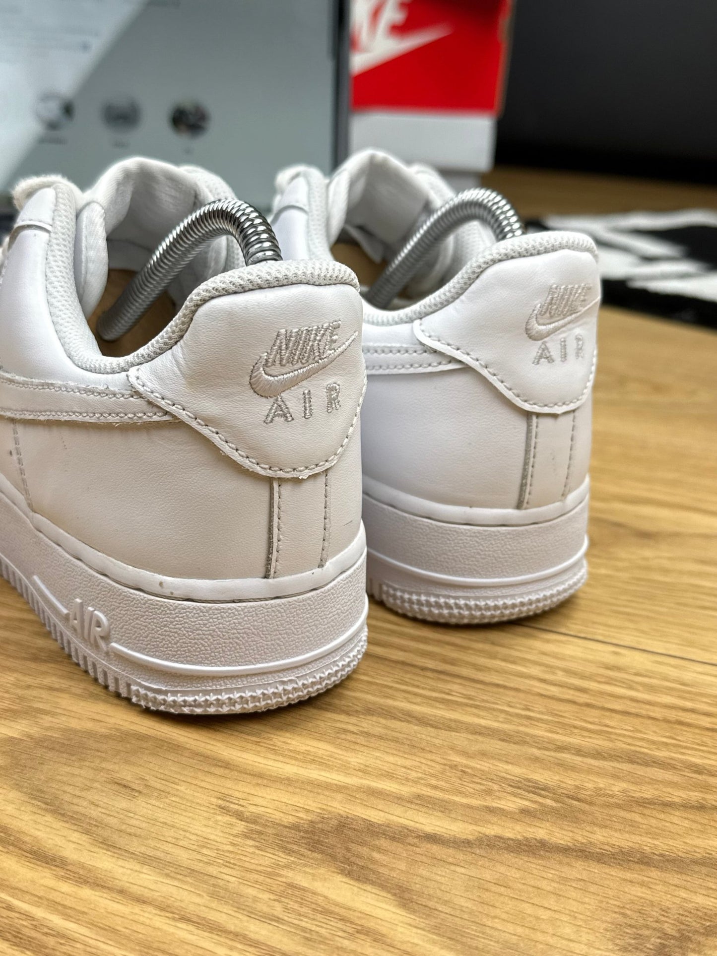 Nike Air Force 1 Low (40)