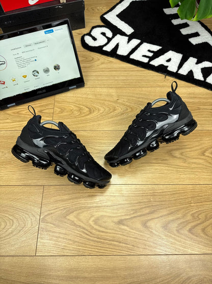 Nike Air Vapormax Plus (42.5)