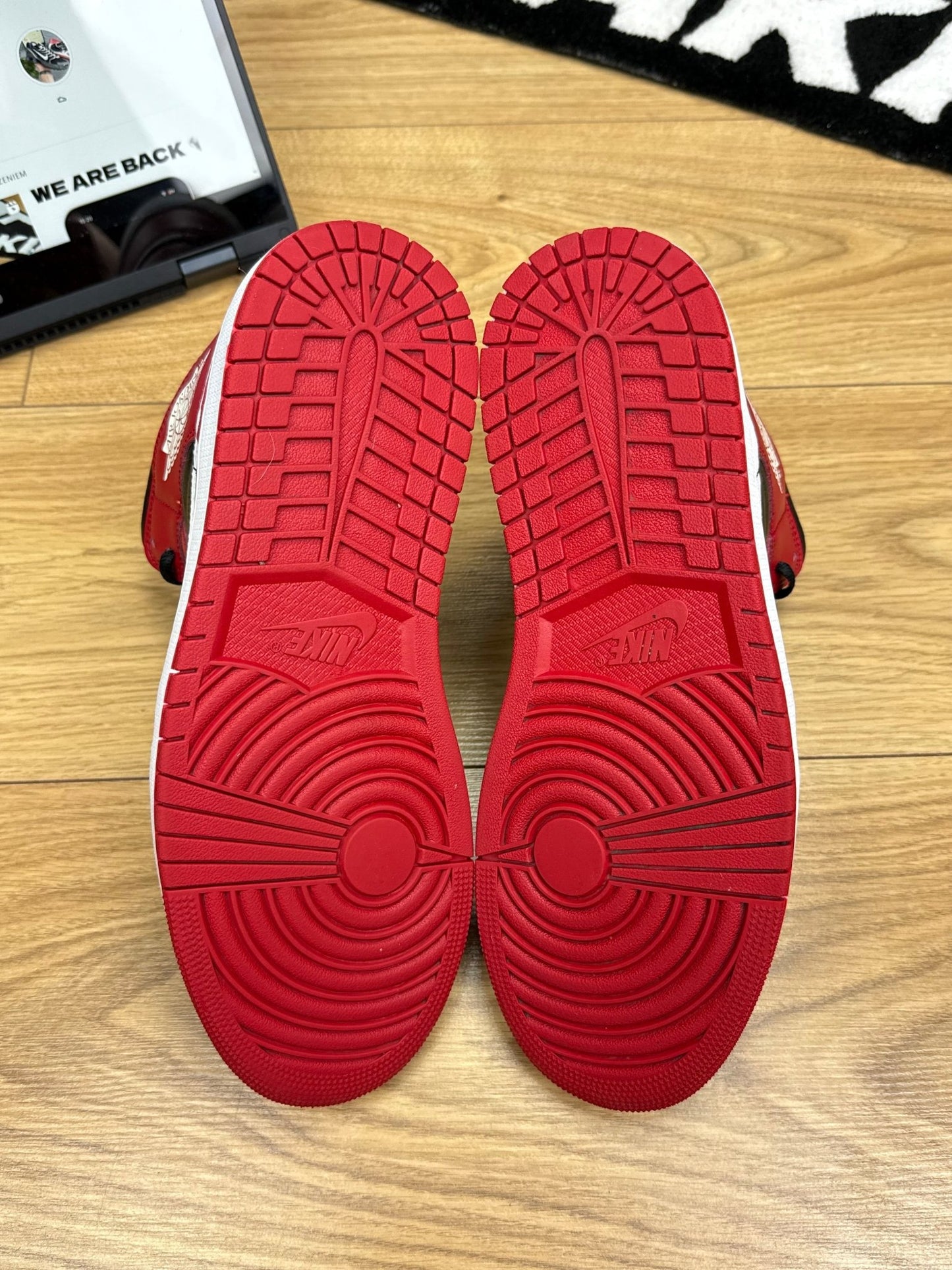 Nike Air Jordan 1 Mid (44)