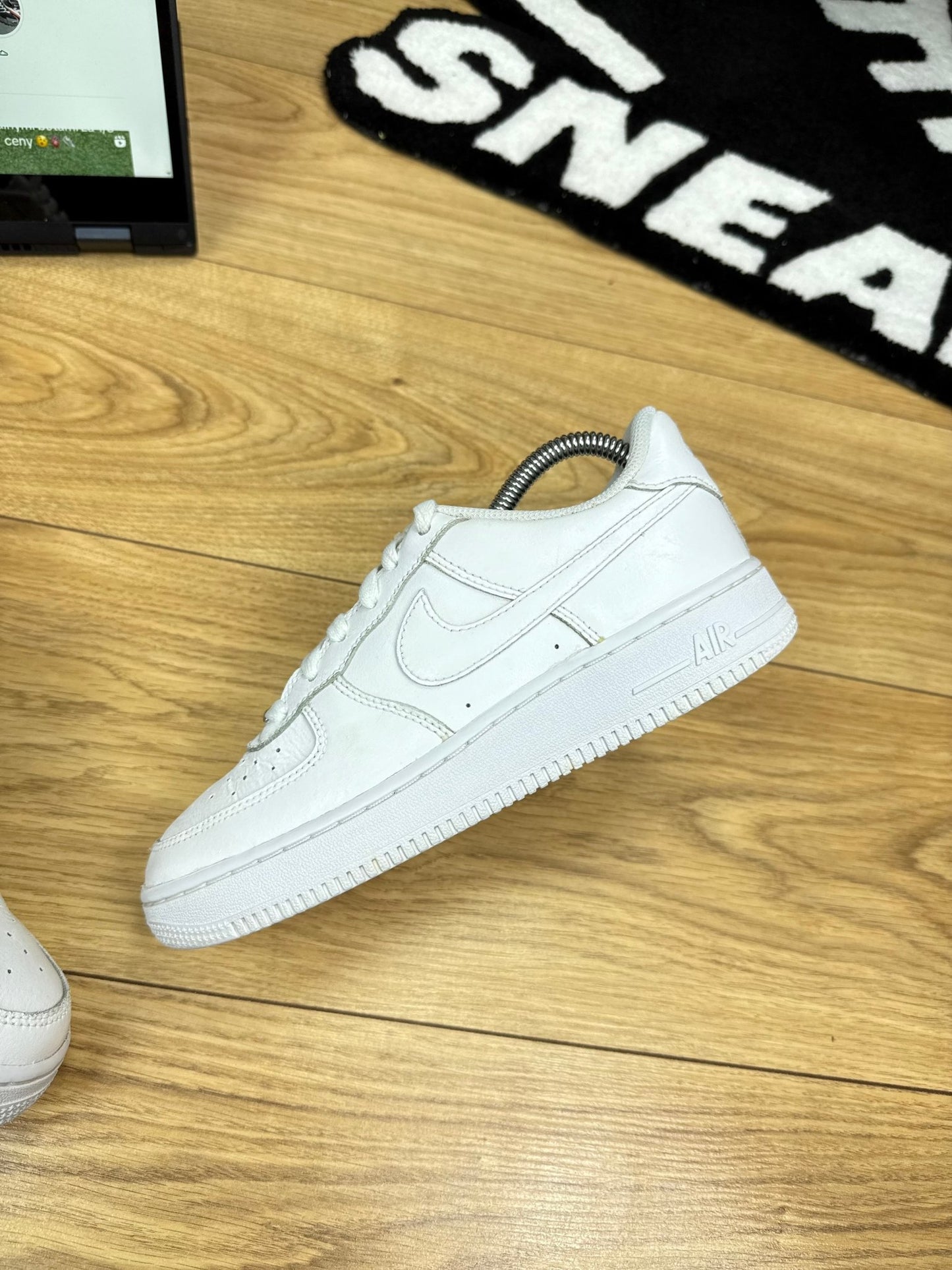 Nike Air Force 1 Low (37.5)