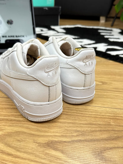 Nike Air Force 1 Low (40)