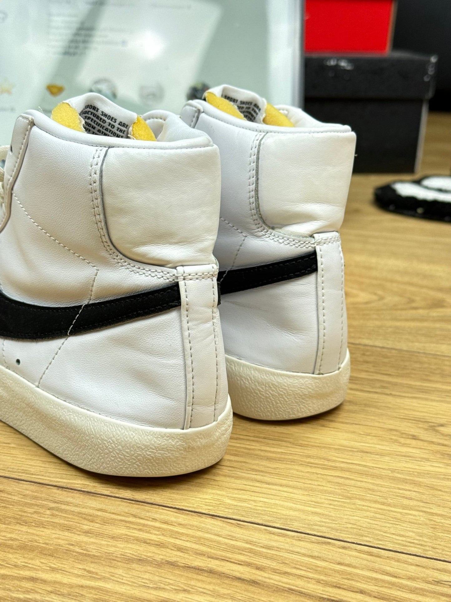 Nike Blazer Mid 77 (39)