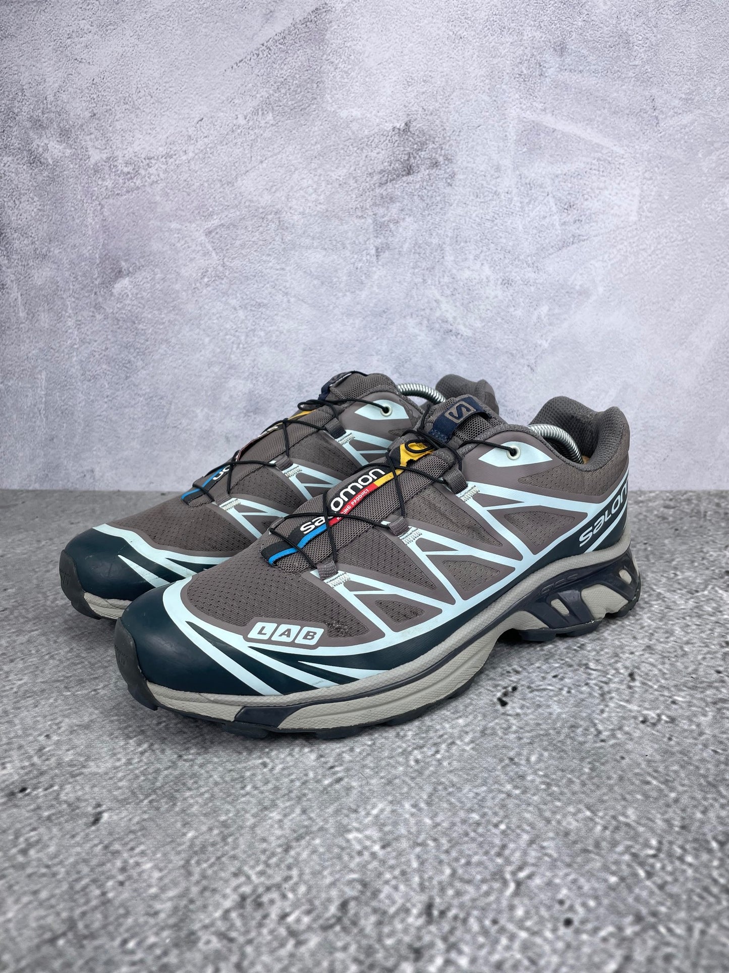 Salomon Xt-6 India Ink - buty sportowe, widok z boku na tle studyjnym