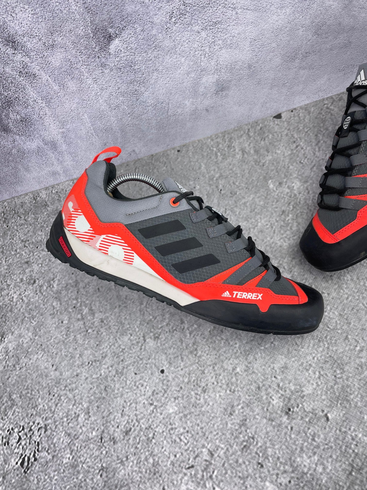 Adidas Terrex Swift Solo 2 GZ0332 - buty sportowe, zewnętrzny panel lewego buta