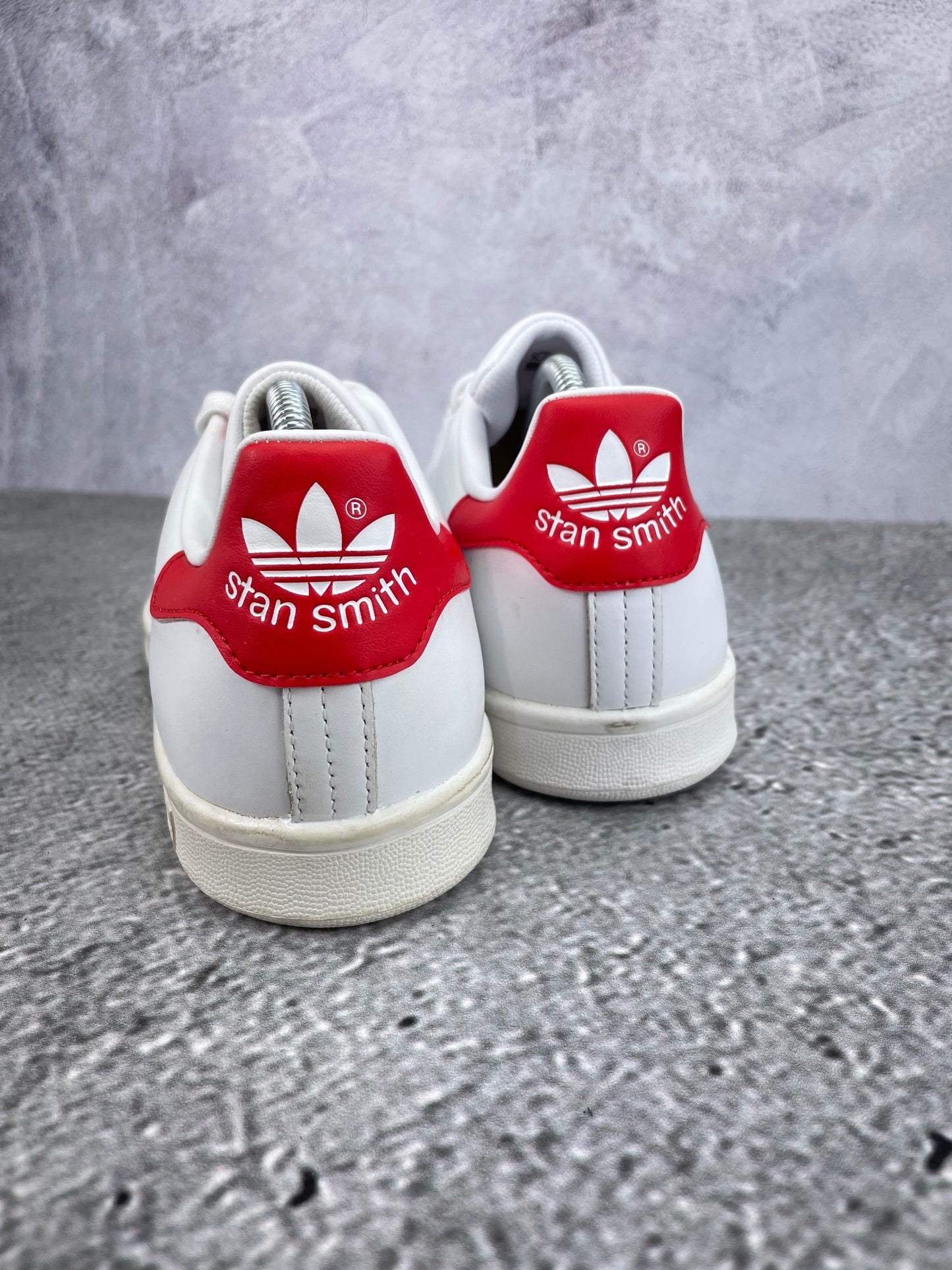 Adidas Stan Smith Collegiate Red - buty sportowe, widok z tyłu
