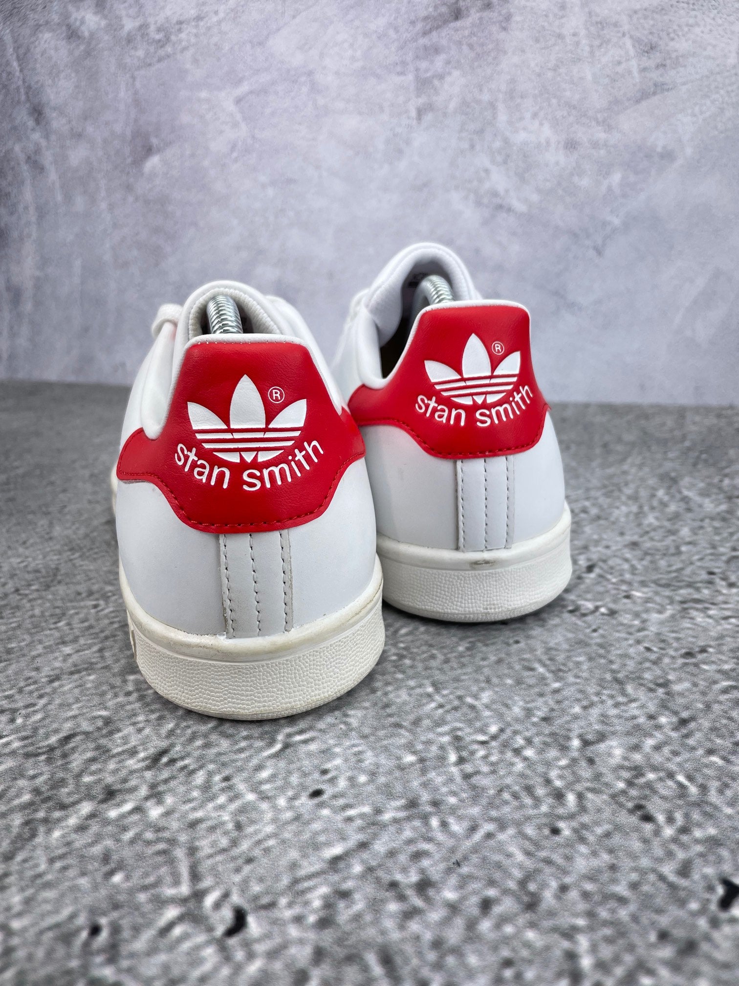 Adidas Stan Smith Collegiate Red - buty sportowe, widok z tyłu