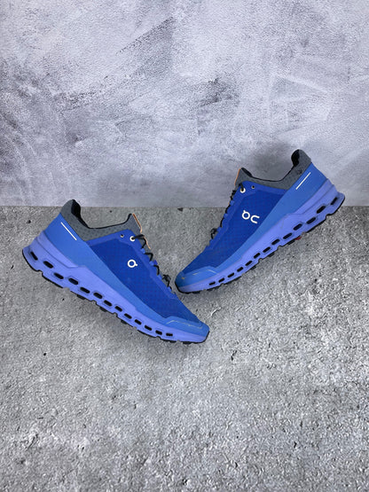 On Cloudultra 44.98574 - buty sportowe, zewnętrzny panel prawego buta