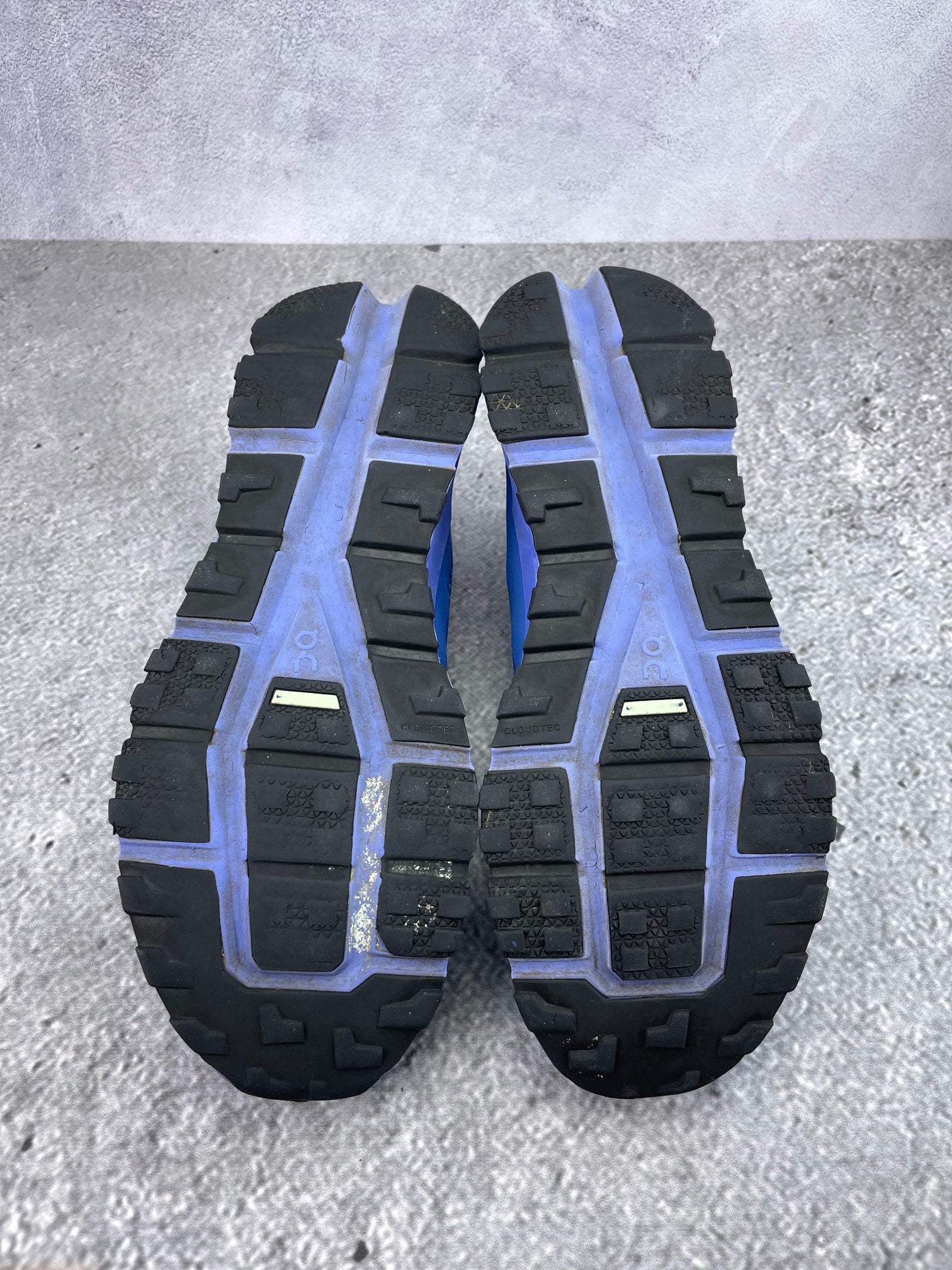 On Cloudultra 44.98574 - buty sportowe, podeszwa