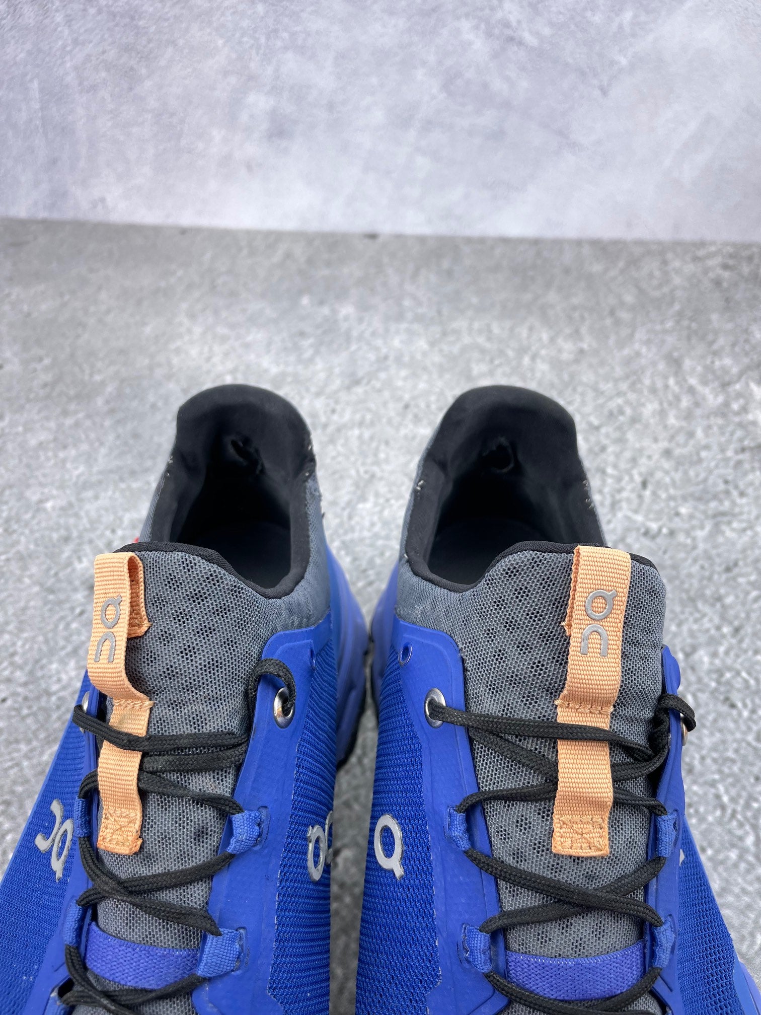 On Cloudultra 44.98574 - buty sportowe, zapiętki butów