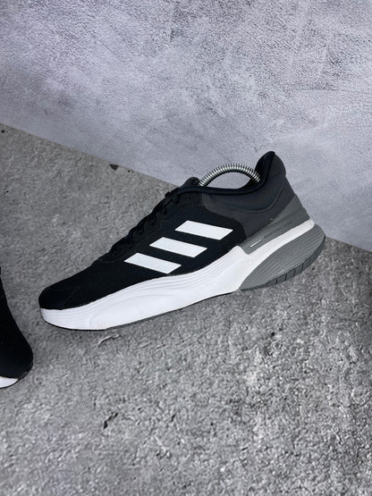 Adidas Response 3.0 GW6691 - buty sportowe, widok z góry na wewnętrzną stronę butów