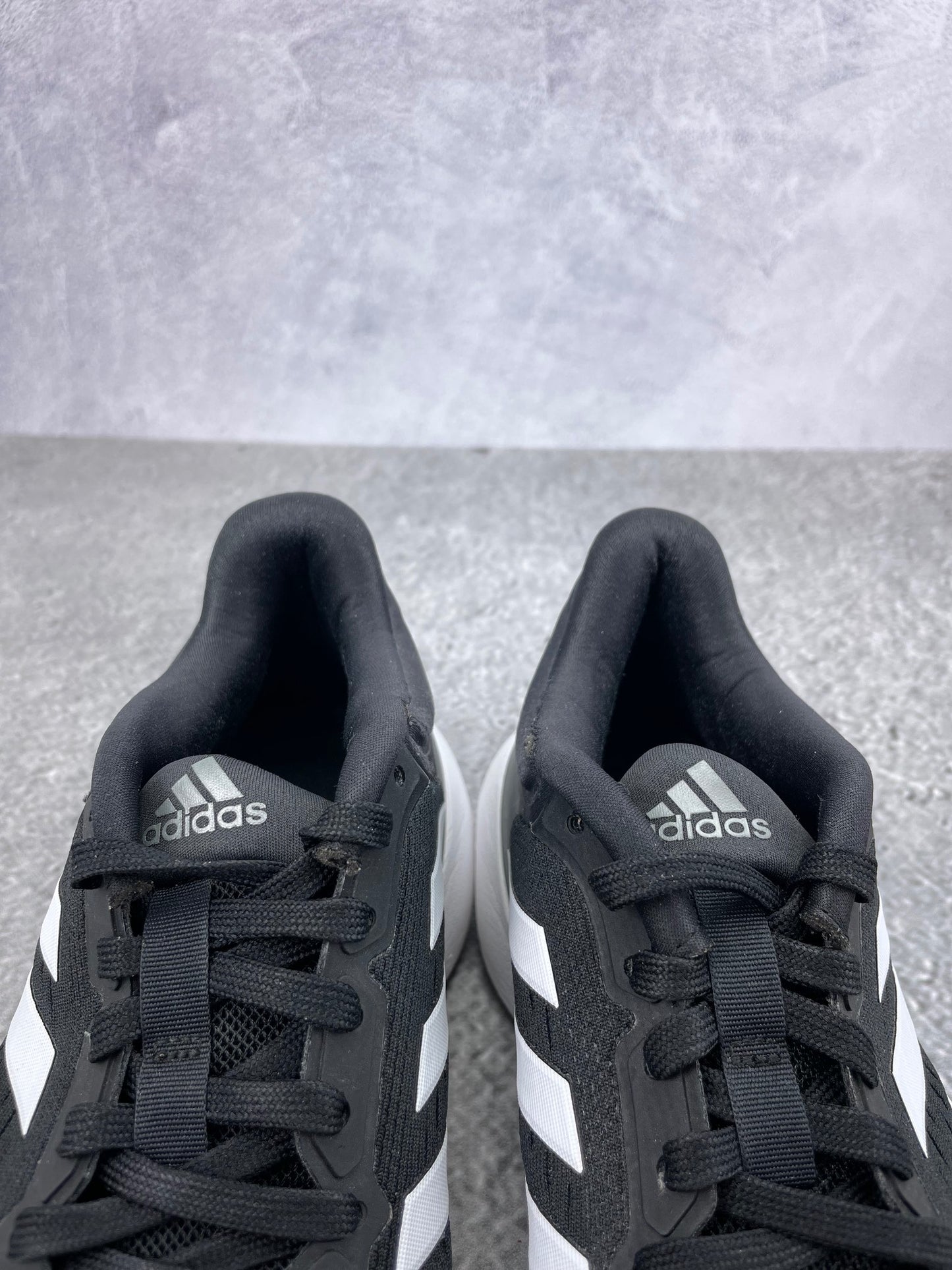 Adidas Response 3.0 GW6691 - buty sportowe, zapiętki butów