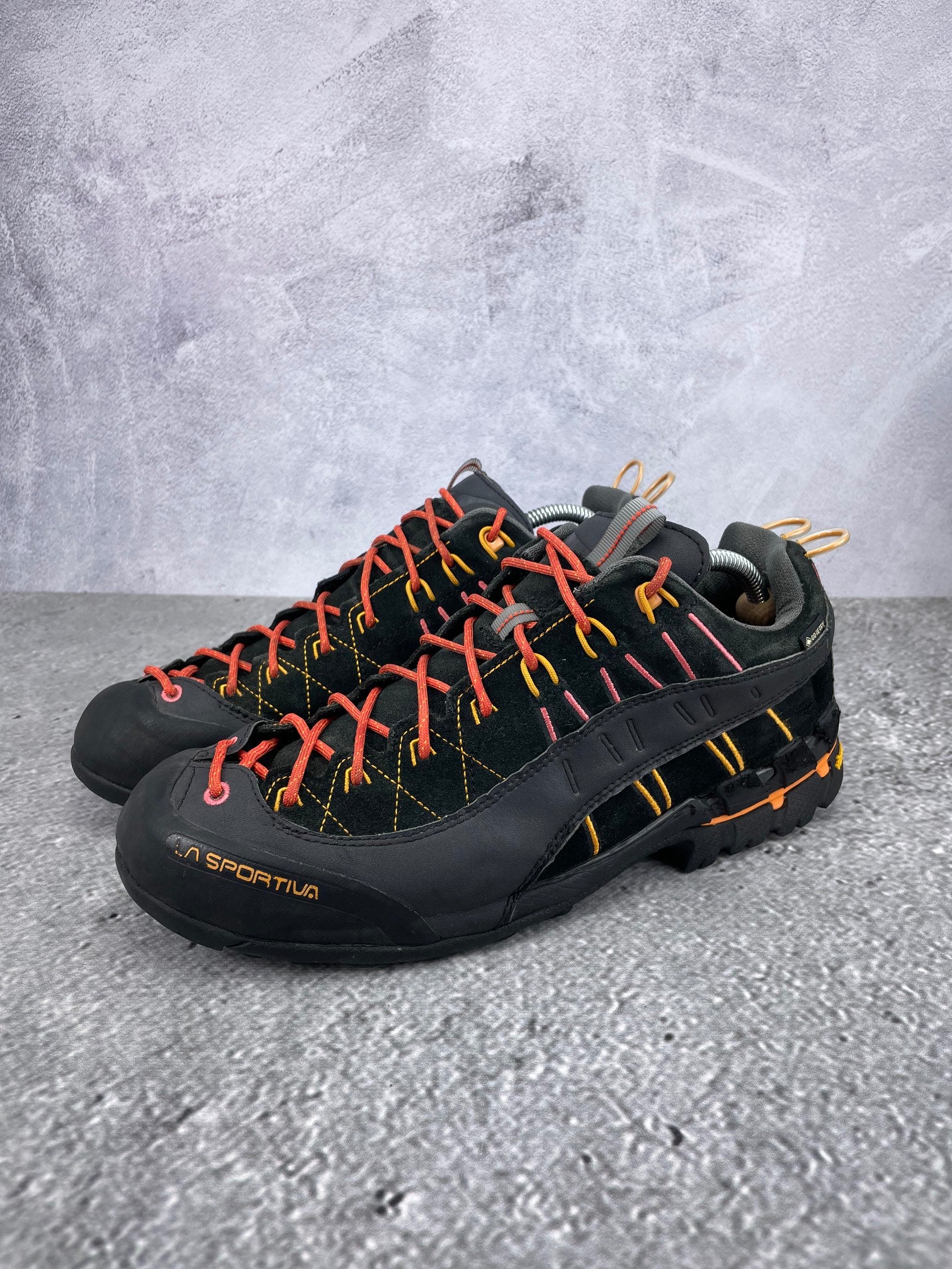 La Sportiva Hyper Gtx - buty sportowe, widok z boku na tle studyjnym