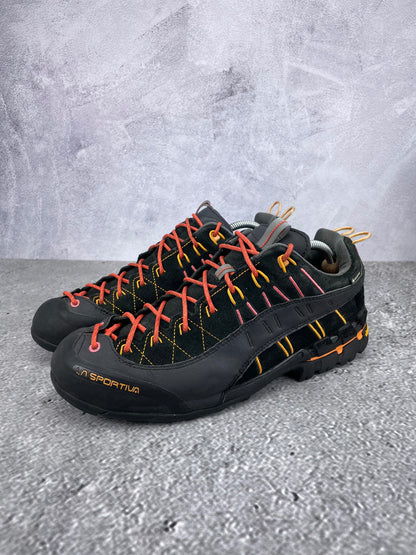La Sportiva Hyper Gtx - buty sportowe, widok z boku na tle studyjnym